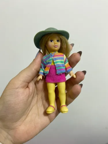 boneca madame Aleksander com o McDonald's