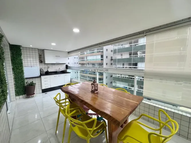 Apartamento à venda em Praia Grande no Canto do Forte com 3 Suítes