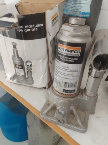Vende se macaco hidráulico tipo garrafa