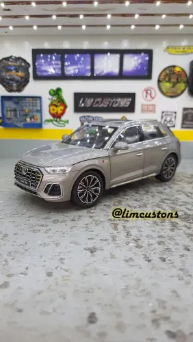 Miniatura Coleção 1:24 - AUDI Q5 Alloy rara nessa cor Cinza