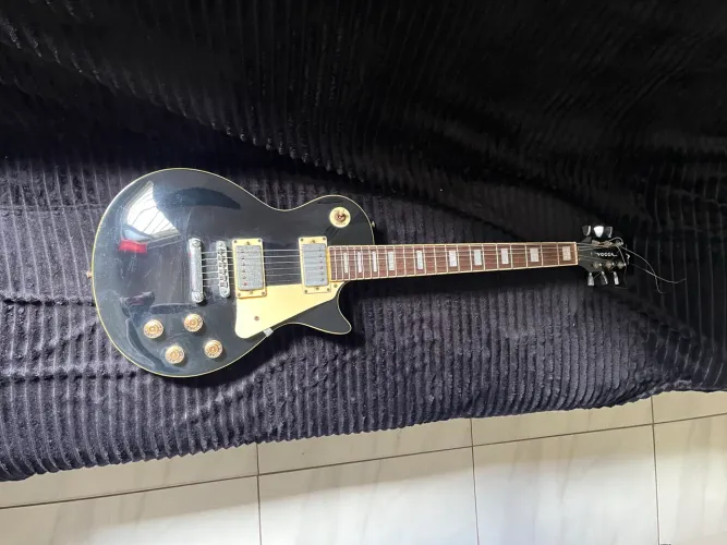 Guitarra Les Paul Strinberg LPS230