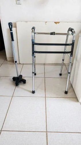 Andador e Bengala 4 apoios