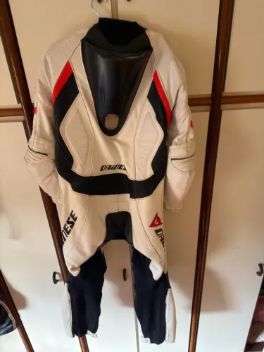 Macacão Dainese Laguna seca semi novo 54