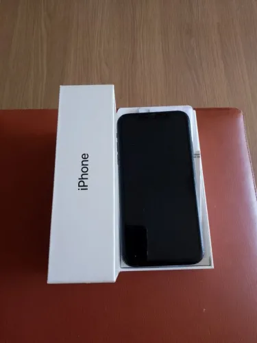 Vendo iPhone XR 128 GB Excelente estado!