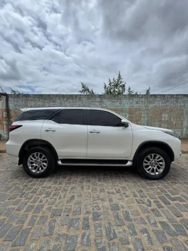Toyota Hilux SW4 SRX 4X4 2.8 TDI 16V Dies. Aut. 2021