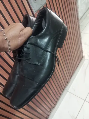 Sapato de grifee couro legítimo tamanho 41