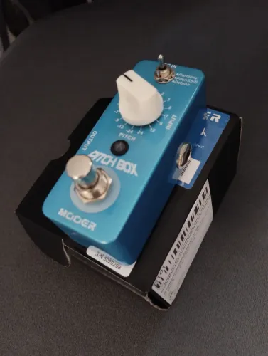 Pedal pitch shifter Mooer pitch box