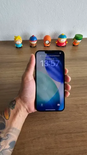 Iphone 13 Pro Max em estado de novo