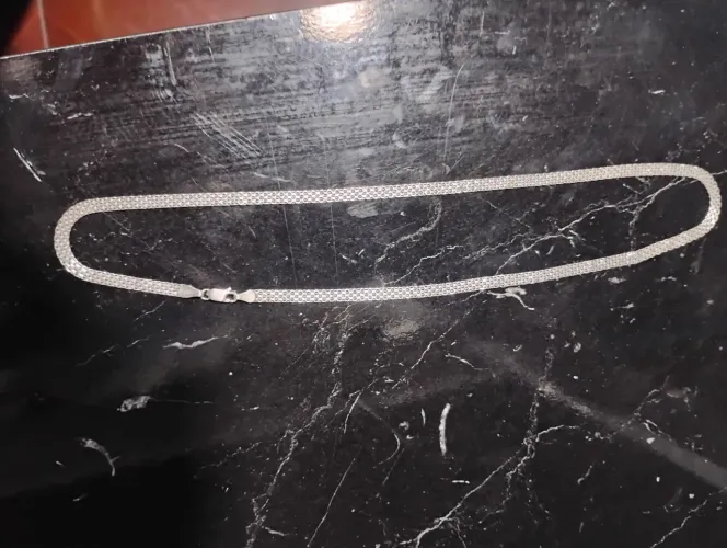 Vendo cordão prata e um relógio top marca milaq