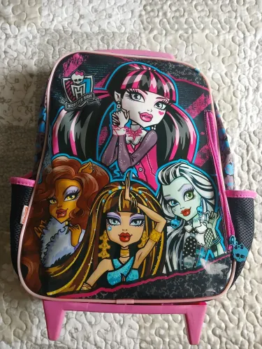 Mochila escolar com lancheira e estojo Monster high