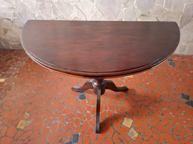 Mesa meia lua