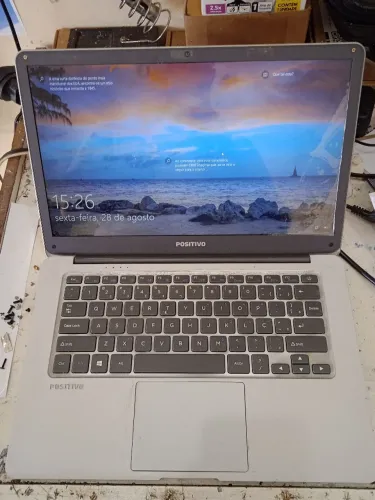Ultrabook positivo quadcore, 4 gigas, mvme 32 gigas completo