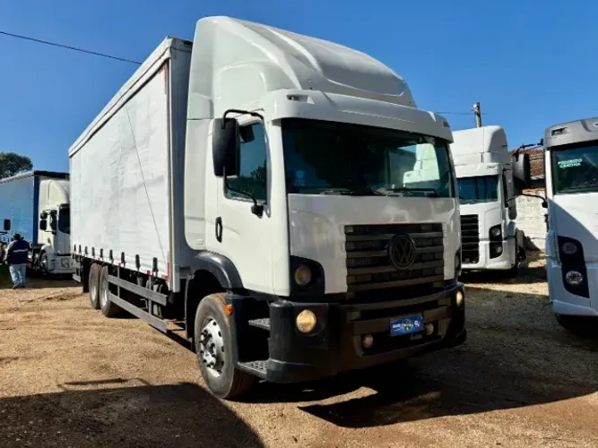 Volskwagen Constellation VW24.250 Sider 6x2, Ano 2010