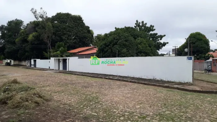 Casa de esquina à venda. com área de terreno 1768,00m² por 980000 - São Cristóvão - Teresi