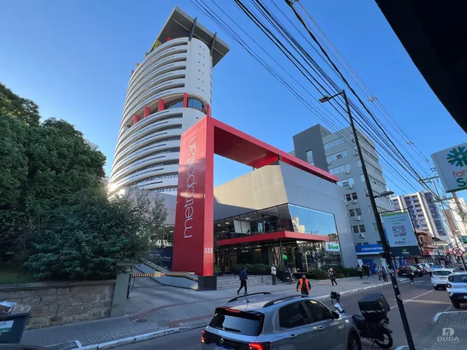 Sala Aérea à venda no Centro de Criciúma!