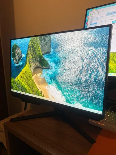 Monitor Gamer Odyssey G40 25?