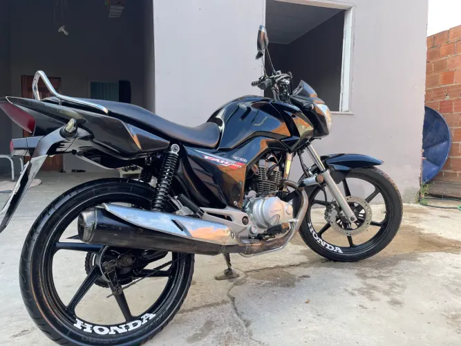 Honda CG Fan 150 - Conservada, Econômica e Pronta para Transferir