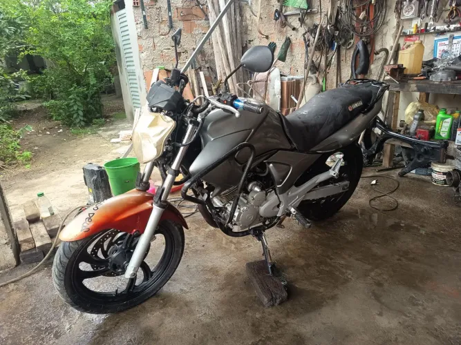 Fazer 250