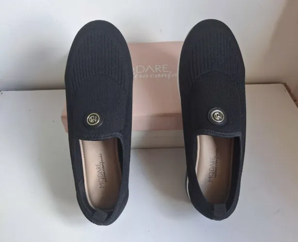 Sapato feminino na caixa Mondare Ultra Conforto, cor preta, tamanho 40. [NUNCA UTILIZADO]