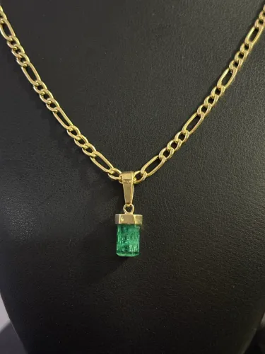 Pingente Ouro18k pedra esmeralda