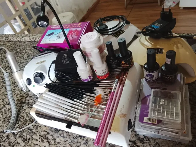 Vende-se kit completo manicure e pedicure para unhas em gel