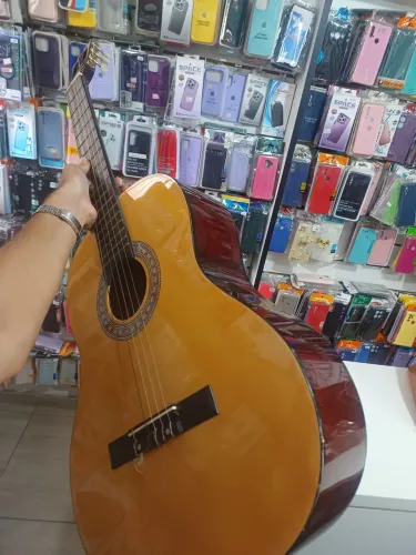Violão conservado