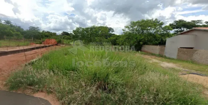 Terreno no Colina Azul com 200m²