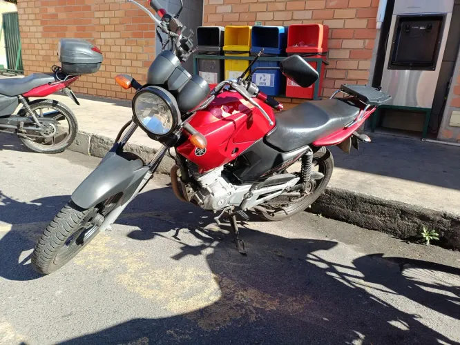 Vendo ou troco por oitra moto ou carro! 
