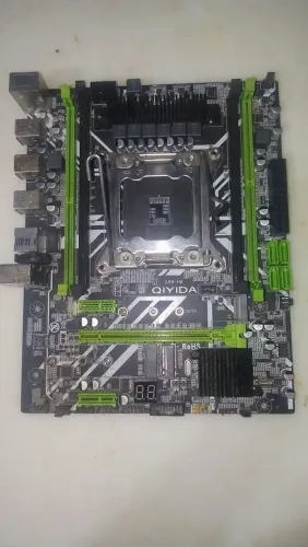 Placa mãe Qiyida X99 com defeito (retirada de componentes)