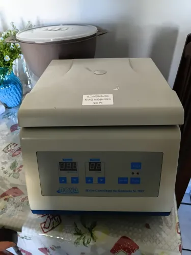 Nova micro centrífuga  digital  de vacada nl. 1801