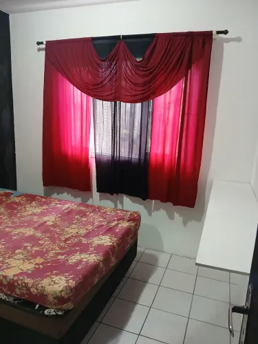Alugo quarto no balneário do estreito