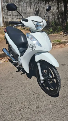 Vendo Honda Biz ex, 2015 oportunidade.