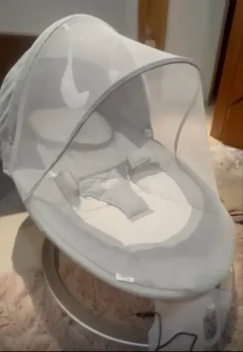 Cadeirinha de balanço e descanso elétrica