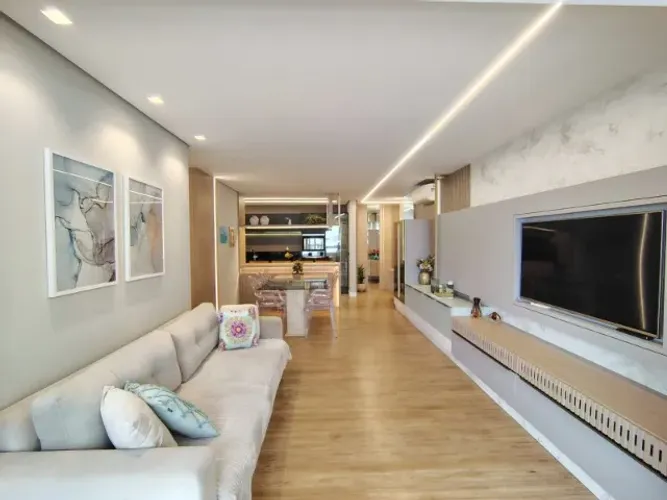 Apartamento Amplo com 4 Dormitórios e Condomínio Clube Completo no Itacorubi 