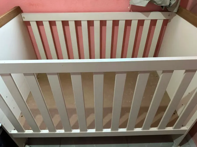 Berço semi novo