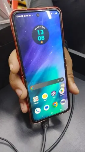 Vendo ou troco moto razr 40 ultra completo com nota fiscal caixa carregador