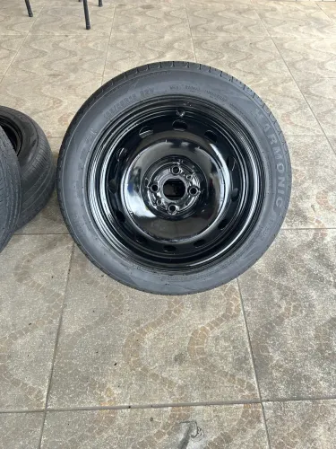 Jogo de rodas de ferro Fiat aro15