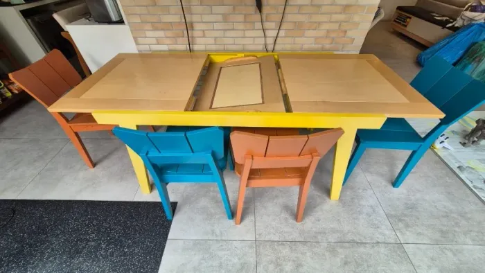 Mesa de Jantar com cadeiras