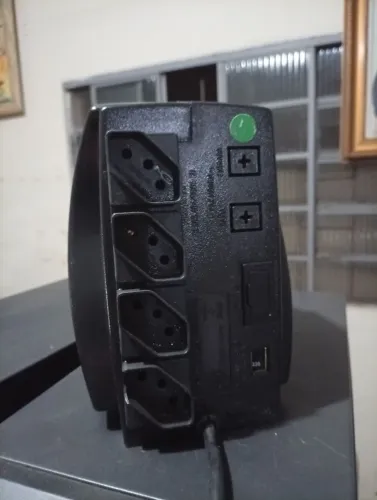Estabilizador Enermax 300va