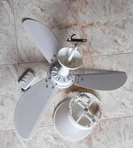 Ventilador de teto branco - marca Loren Sid