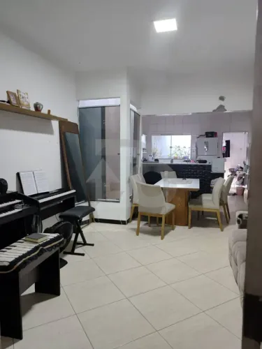 Casa Ampla no São Conrado | 2 Imóveis, 3 Quartos e Energia Solar