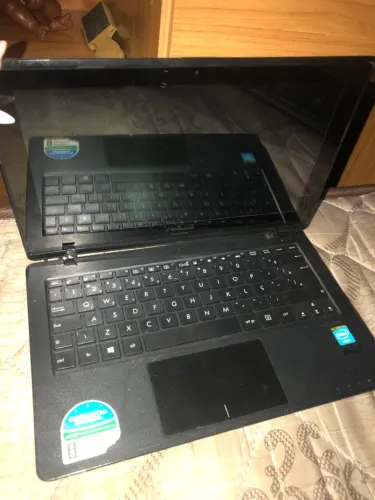 Notebook para troca de peças +um teclado de pc