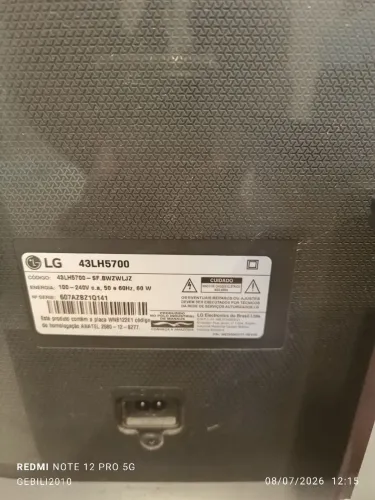  2   Tvs 42 smart  TCL e LG destinado técnicos