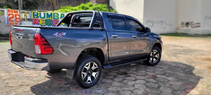 Toyota Hilux CD SRX 4X4 2.8 TDI 16V Diesel Aut. 2020