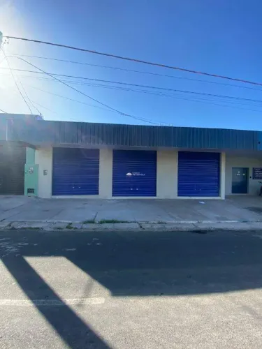 PONTO COMERCIAL COM 02 VAGAS DE GARAGEM COBERTAS NO BAIRRO AROEIRA.