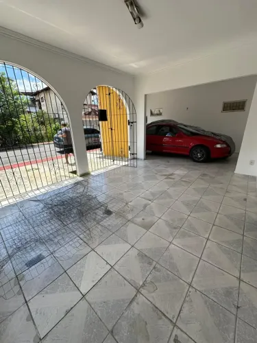 ALUGA-SE BELA CASA NO ALTO DE PINHEIROS