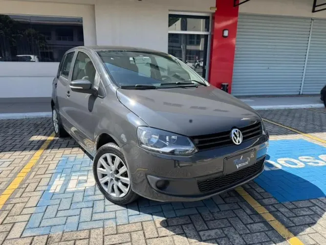Volkswagen Fox 1.0 MI Total Flex 8V 5P 2012