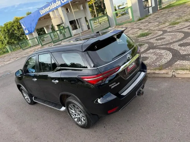 Toyota Hilux SW4 SRX 4X4 2.8 TDI 16V Dies. Aut. 2021