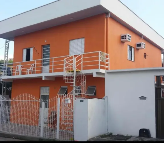 Alugo um lindo apartamento bairro Lirio do vale contato *