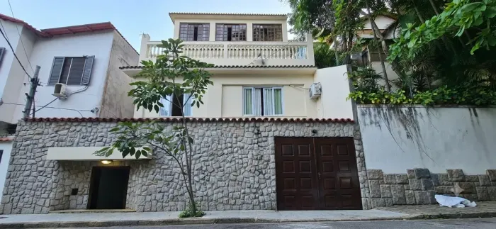 Casa para locação no Humaita com 4 quartos